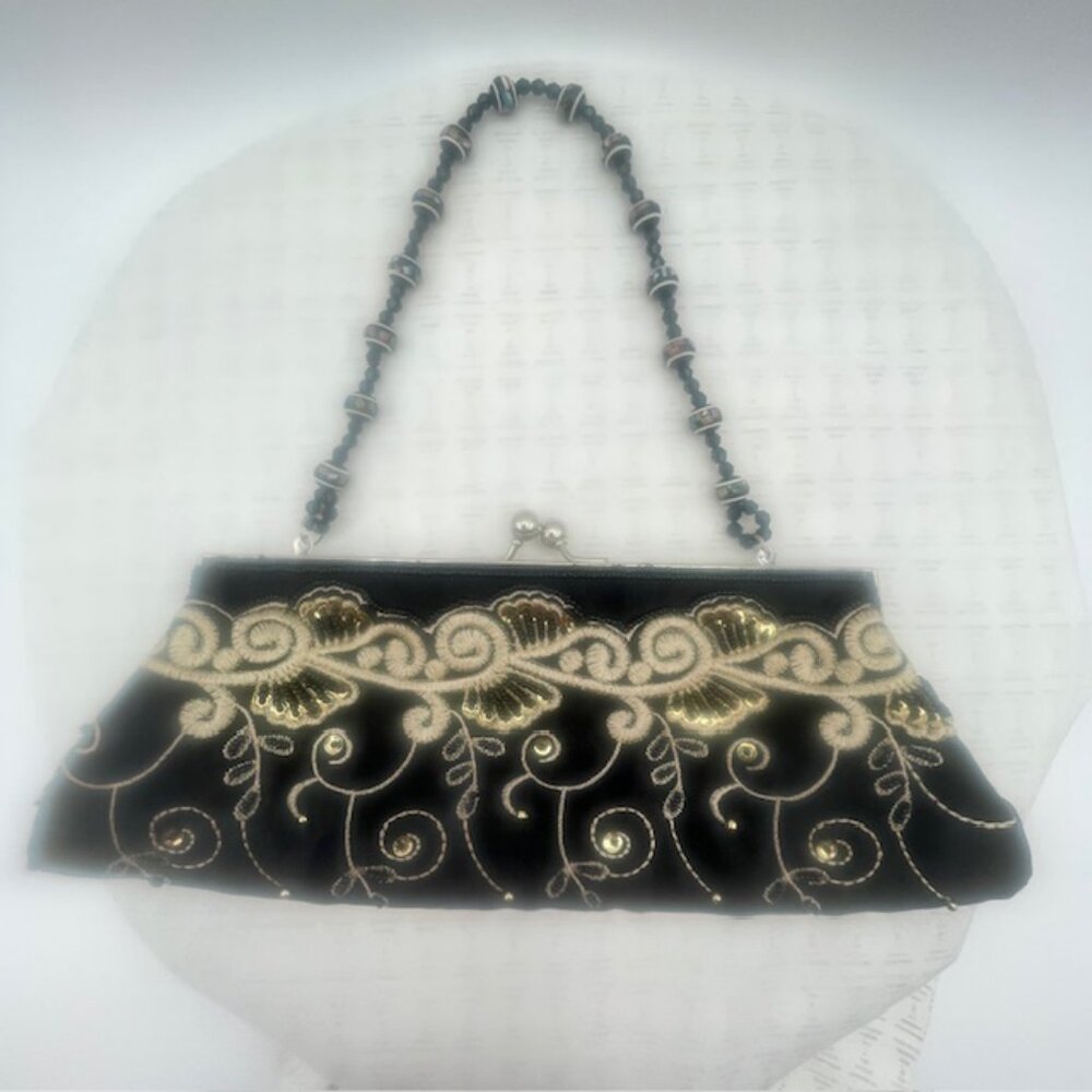 Fashionable Black Cream Beaded Rhinestone Small Clutch Purse